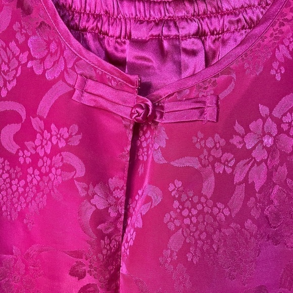 SoLange Satin pajama set. - Picture 3 of 4